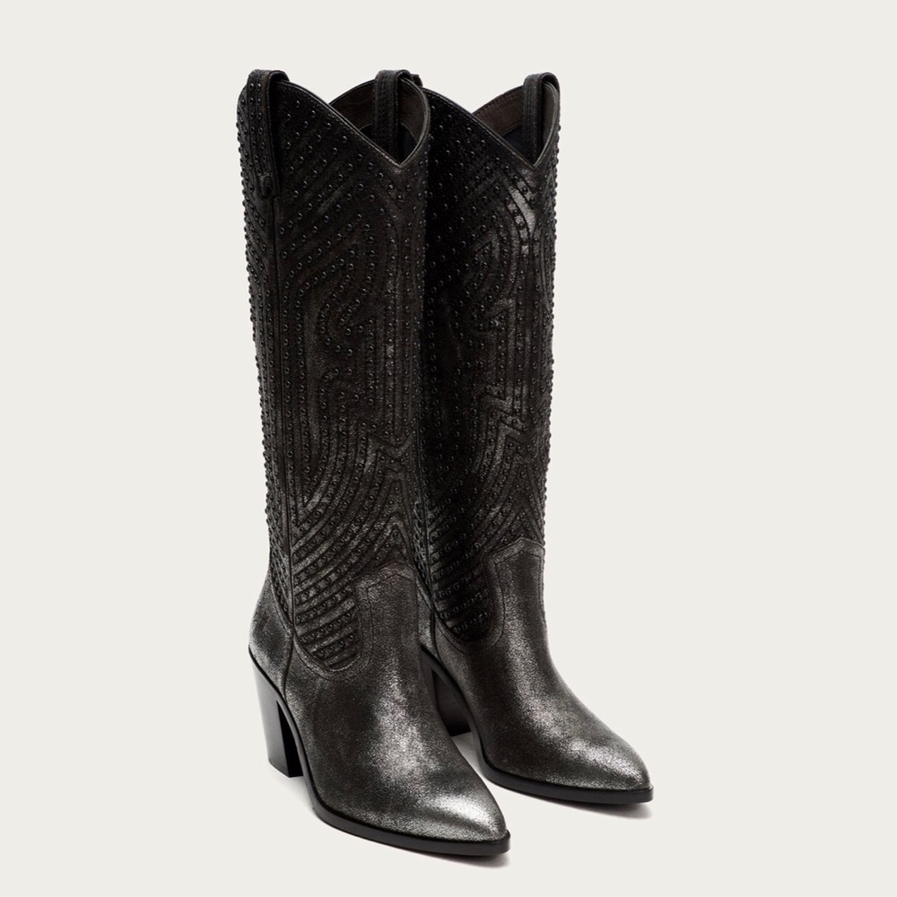 New Frye Faye stud pull on